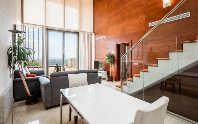 3 quarto Moradia Geminada para venda em Benahavis com piscina garagem - 795 000 € (Ref: 8564377)