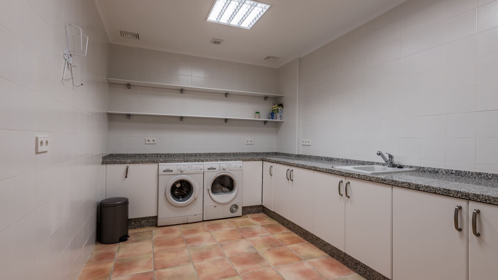 5 soveværelse Villa til salg i Benahavis med swimmingpool garage - € 2.995.000 (Ref: 8564378)