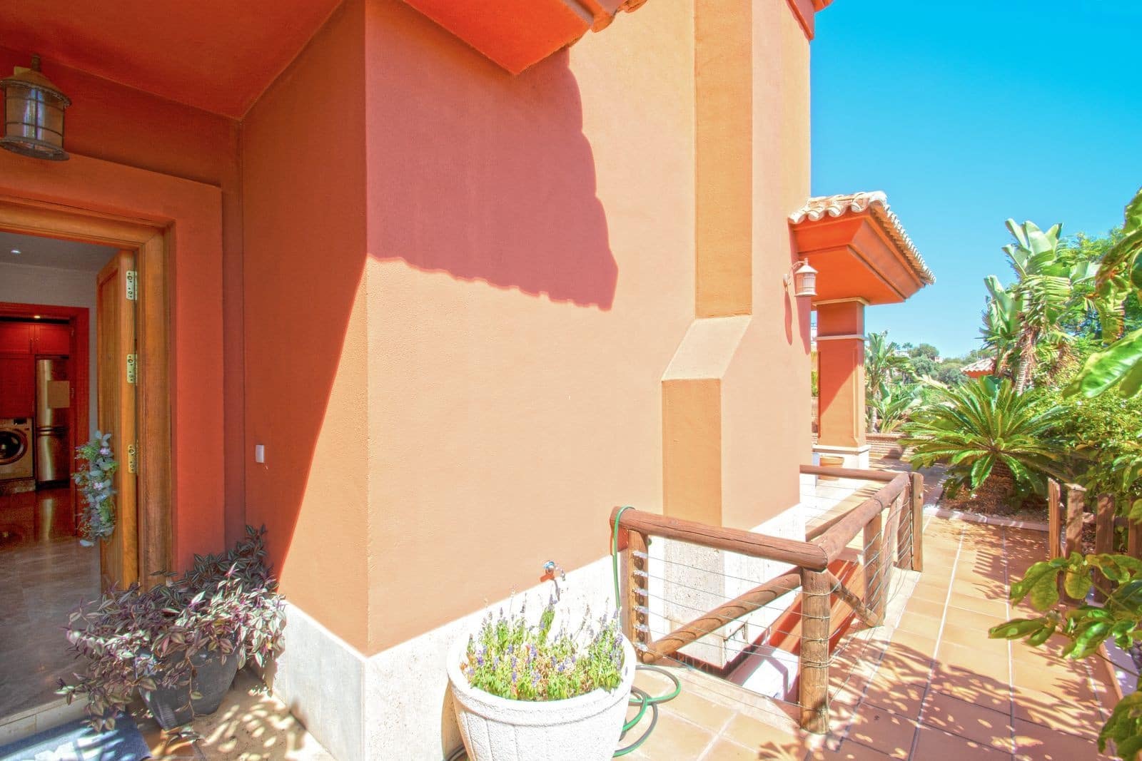 6 soveværelse Semi-Rækkehus til salg i Marbella med swimmingpool garage - € 990.000 (Ref: 8567692)