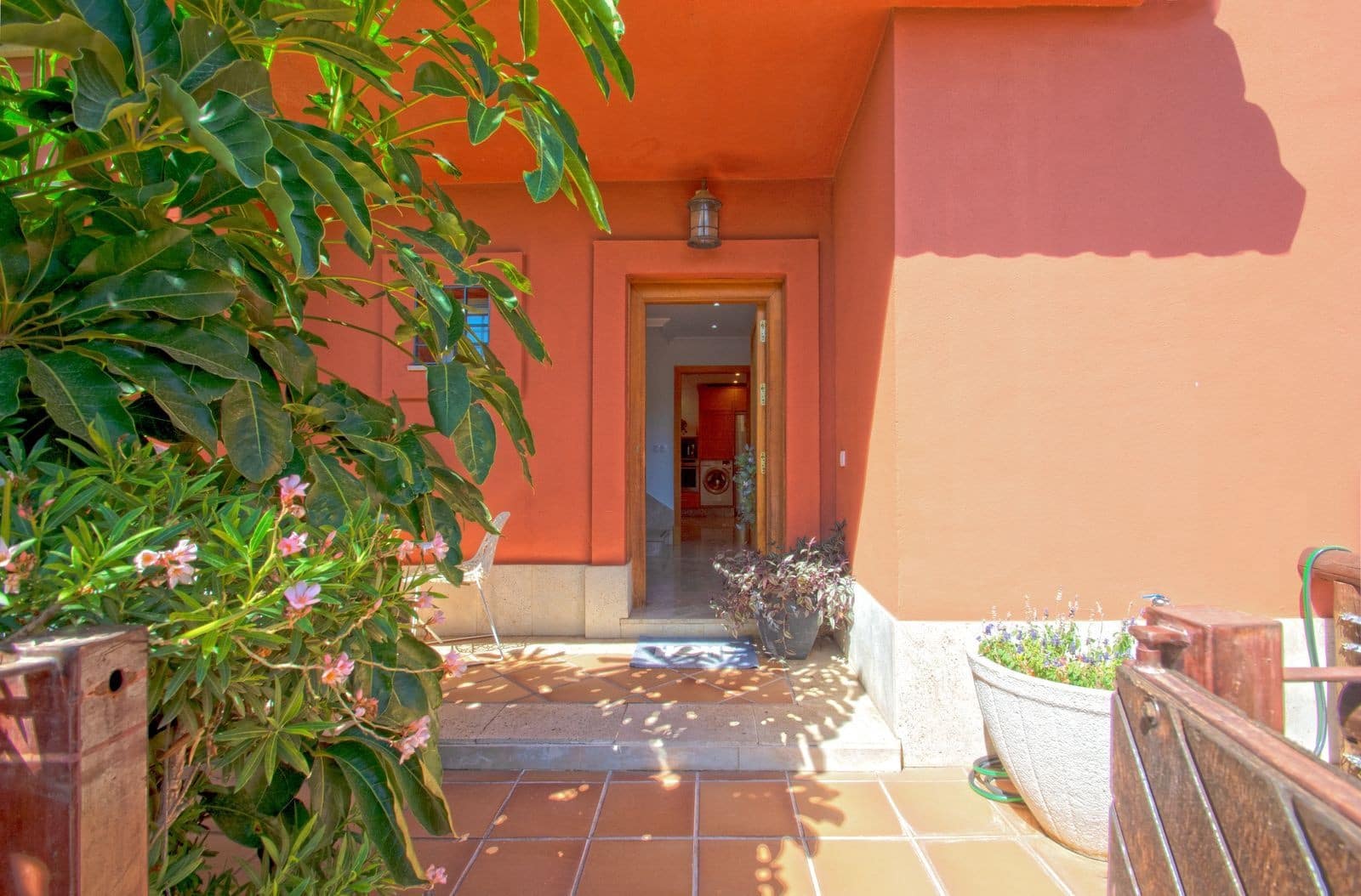 6 soveværelse Semi-Rækkehus til salg i Marbella med swimmingpool garage - € 990.000 (Ref: 8567692)