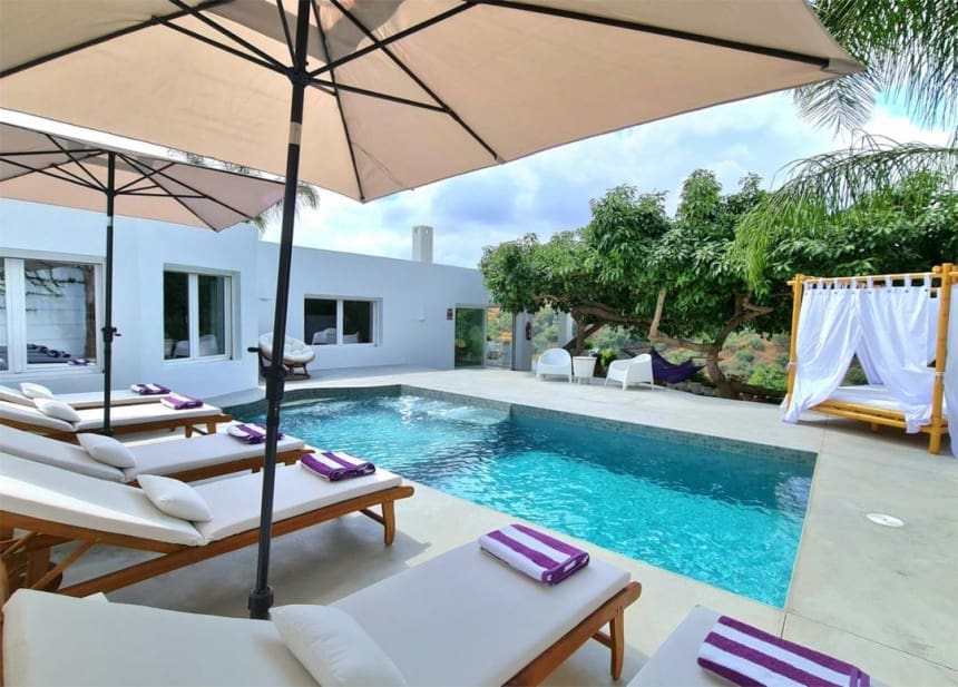 4 bedroom Semi-detached Villa for rent in Ojen with pool garage - € 5,900 (Ref: 8569550)