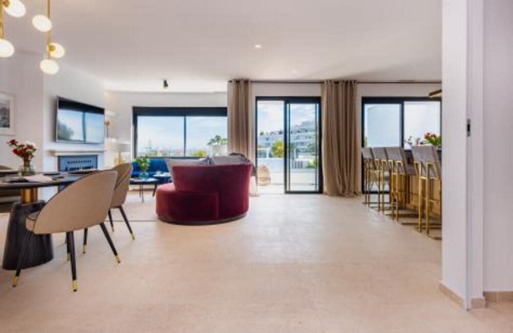 5 soveværelse Byhus til leje i Guadalmina med garage - € 7.000 (Ref: 8572014)