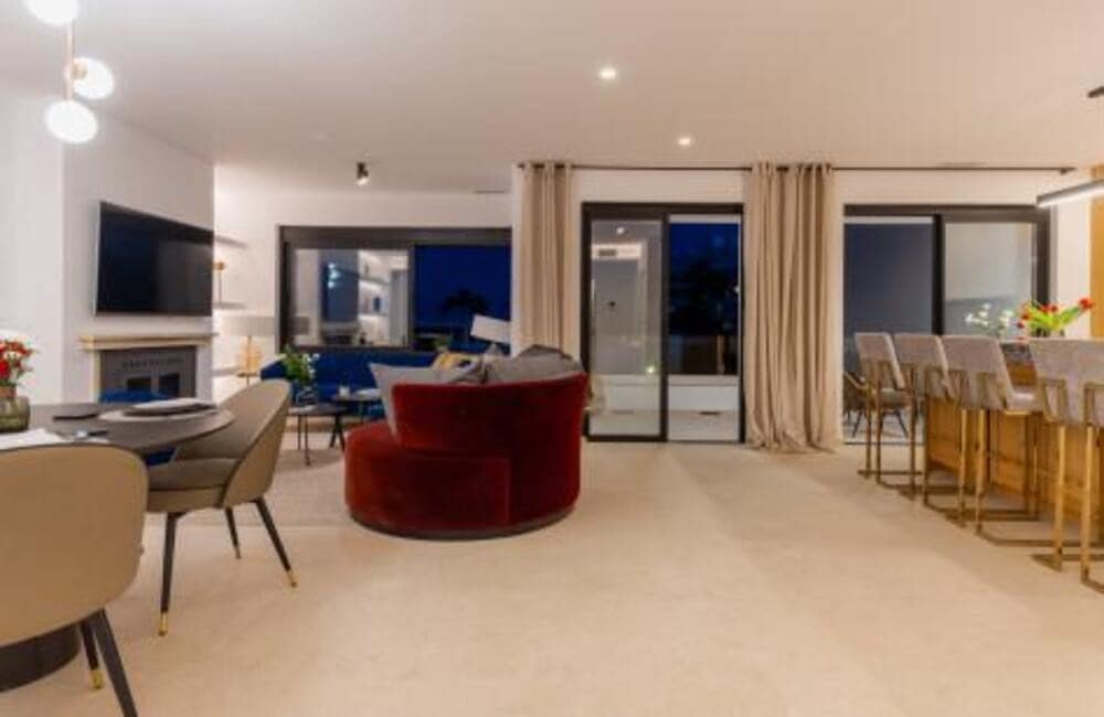 5 soveværelse Byhus til leje i Guadalmina med garage - € 7.000 (Ref: 8572014)