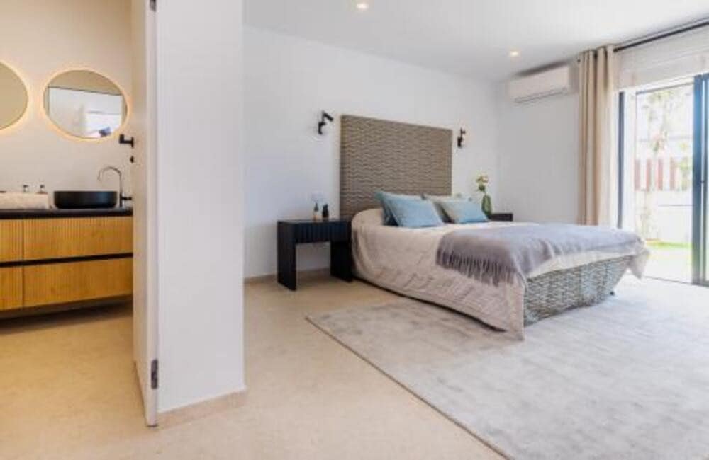 5 soveværelse Byhus til leje i Guadalmina med garage - € 7.000 (Ref: 8572014)