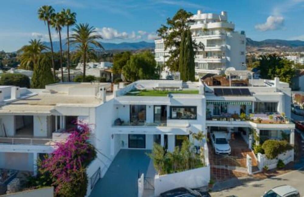 5 soveværelse Byhus til leje i Guadalmina med garage - € 7.000 (Ref: 8572014)