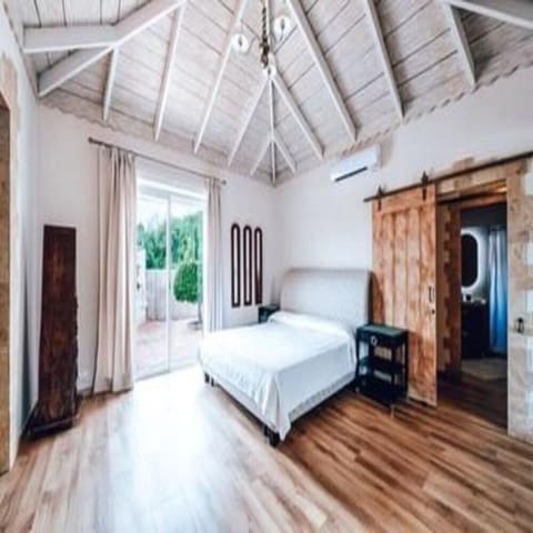 4 camera da letto Villa da affittare in Playa Bajadilla - Puertos, Marbella con piscina - 5.999 € (Rif: 8573790)