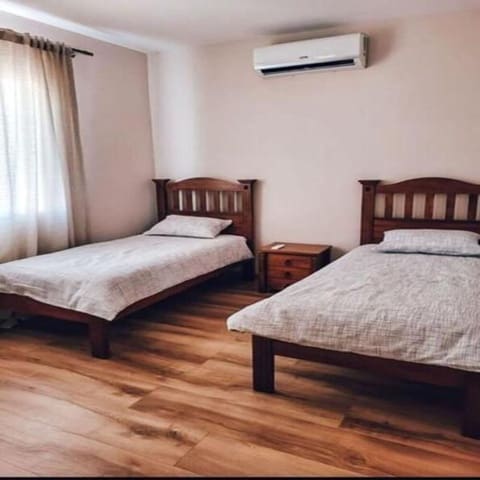 4 camera da letto Villa da affittare in Playa Bajadilla - Puertos, Marbella con piscina - 5.999 € (Rif: 8573790)