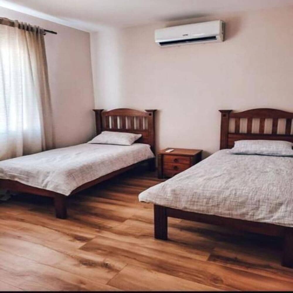 4 makuuhuone Huvila vuokrattavana paikassa Marbella mukana uima-altaan - 5 999 € (Ref: 8573790)