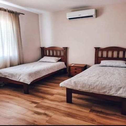 4 soverom Villa til leie i Playa Bajadilla - Puertos, Marbella med svømmebasseng - € 5 999 (Ref: 8573790)