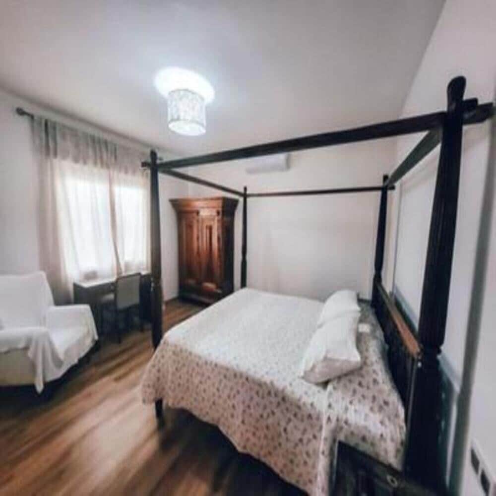 4 makuuhuone Huvila vuokrattavana paikassa Marbella mukana uima-altaan - 5 999 € (Ref: 8573790)