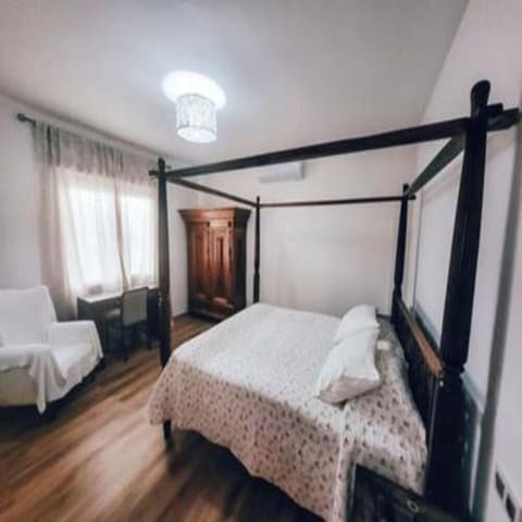 4 soverom Villa til leie i Playa Bajadilla - Puertos, Marbella med svømmebasseng - € 5 999 (Ref: 8573790)