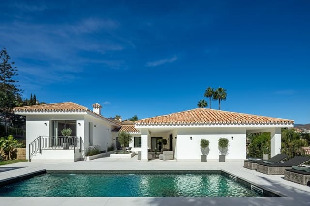 5 soverom Villa til salgs i Las Brisas, Marbella med svømmebasseng garasje - € 6 900 000 (Ref: 8573792)