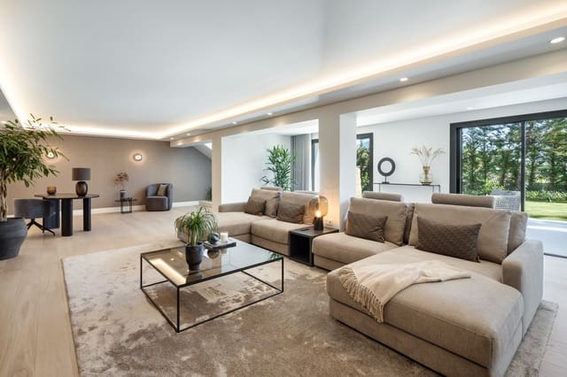 5 soverom Villa til salgs i Las Brisas, Marbella med svømmebasseng garasje - € 6 900 000 (Ref: 8573792)