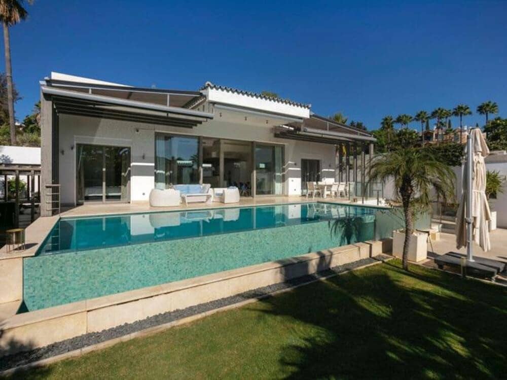 5 soveværelse Villa til leje i La Quinta med swimmingpool garage - € 11.000 (Ref: 8587934)