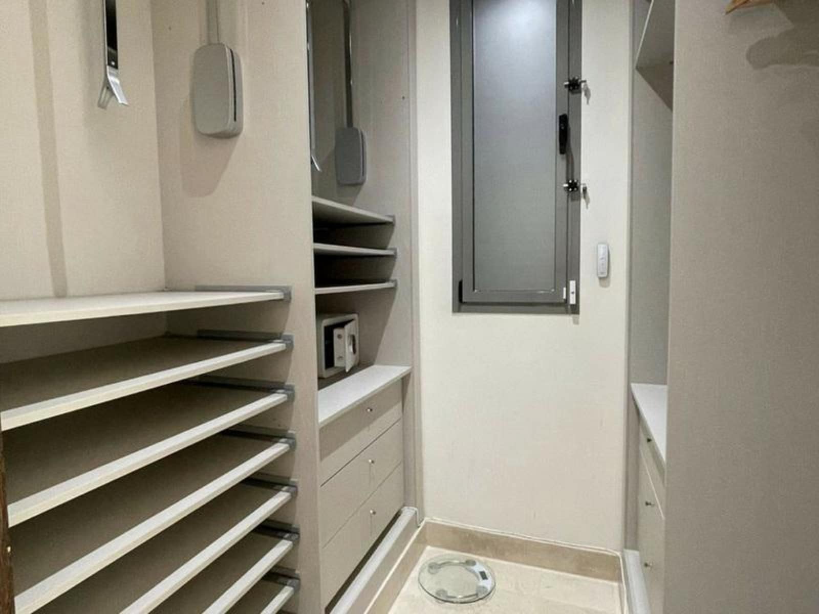 5 soveværelse Villa til leje i La Quinta med swimmingpool garage - € 11.000 (Ref: 8587934)