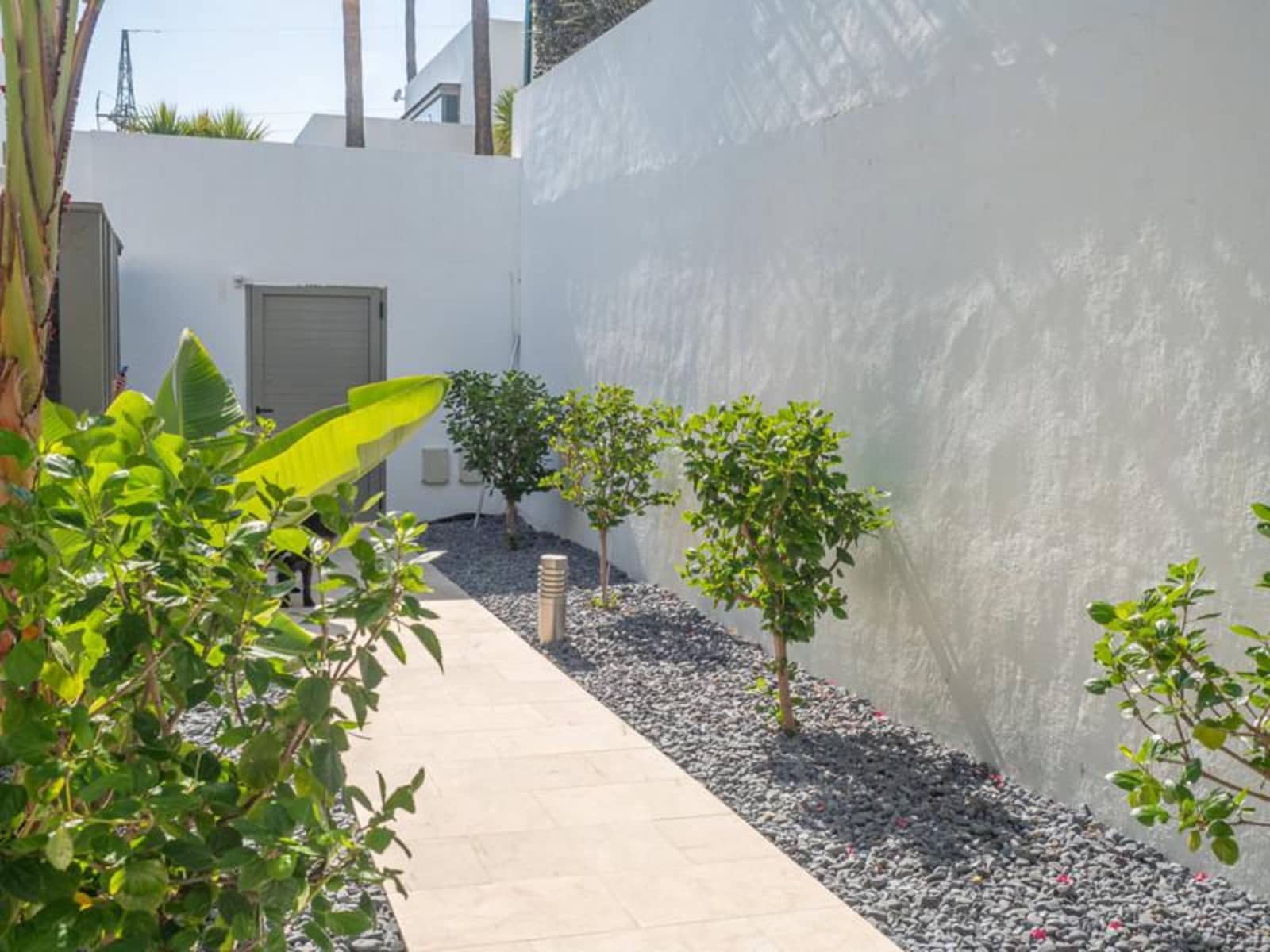 5 soveværelse Villa til leje i La Quinta med swimmingpool garage - € 11.000 (Ref: 8587934)