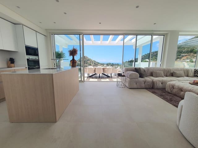 3 quarto Penthouse para venda em Ojen com piscina garagem - 949 000 € (Ref: 8594693)