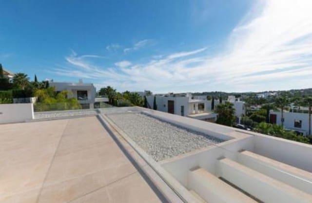 6 camera da letto Villa da affitare come casa vacanza in Nueva Andalucía Centro, Marbella con piscina garage - 7.000 € (Rif: 8596977)