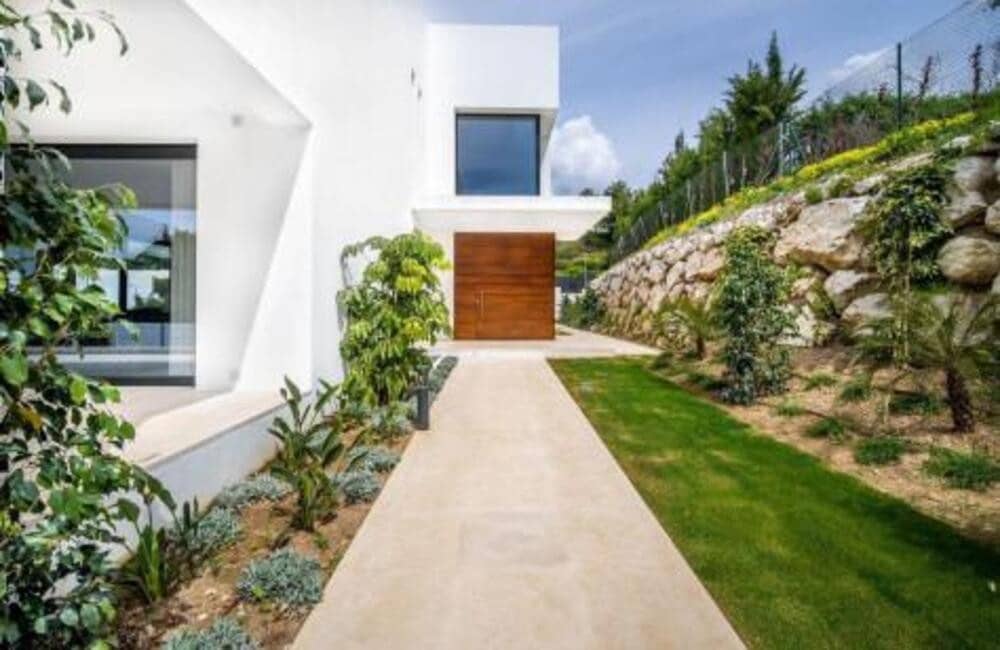 6 soverom Villa til leie i Nueva Andalucia med svømmebasseng garasje - € 20 000 (Ref: 8596978)