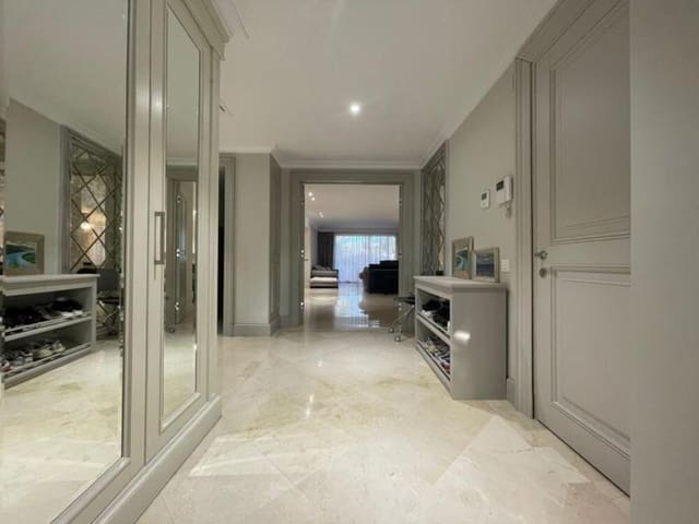 3 Zimmer Apartment zu vermieten in Las Brisas, Marbella mit Pool Garage - 5.800 € (Ref: 8596979)