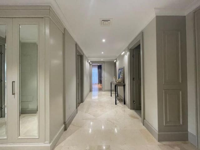 3 Zimmer Apartment zu vermieten in Las Brisas, Marbella mit Pool Garage - 5.800 € (Ref: 8596979)