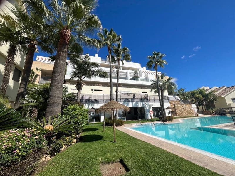 2 soveværelse Lejlighed til leje i Marbella med swimmingpool garage - € 2.800 (Ref: 8596980)