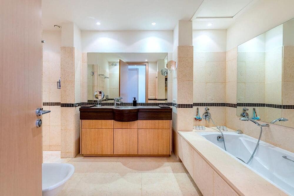 2 soveværelse Lejlighed til leje i Marbella med swimmingpool garage - € 2.800 (Ref: 8596980)