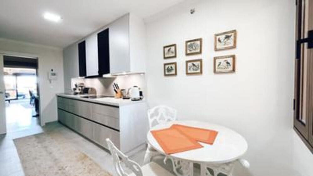 3 soveværelse Lejlighed til leje i Estepona med swimmingpool garage - € 5.000 (Ref: 8603267)