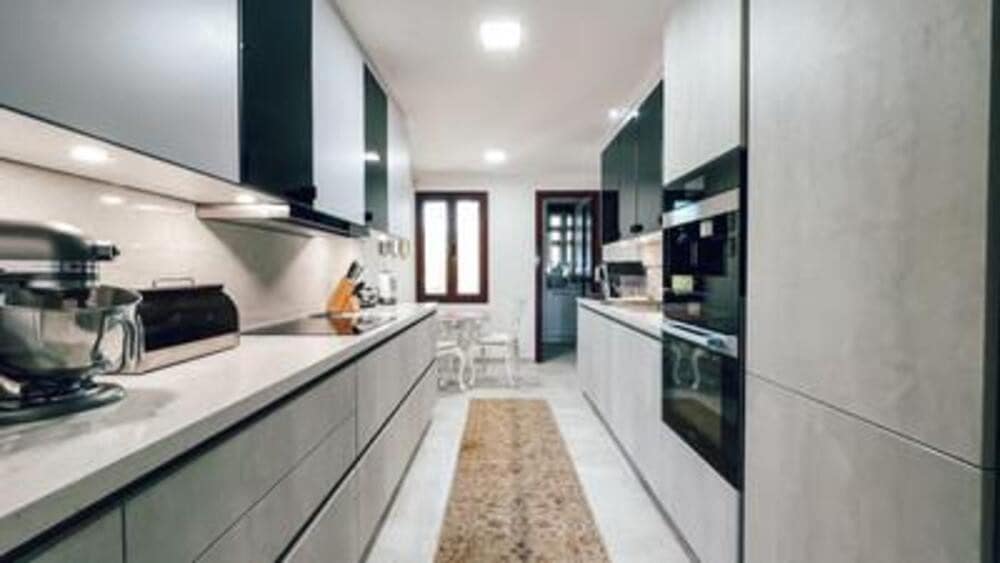 3 soveværelse Lejlighed til leje i Estepona med swimmingpool garage - € 5.000 (Ref: 8603267)