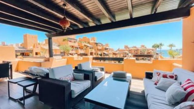 3 camera da letto Appartamento da affittare in El Padrón, Estepona con piscina garage - 5.000 € (Rif: 8603267)