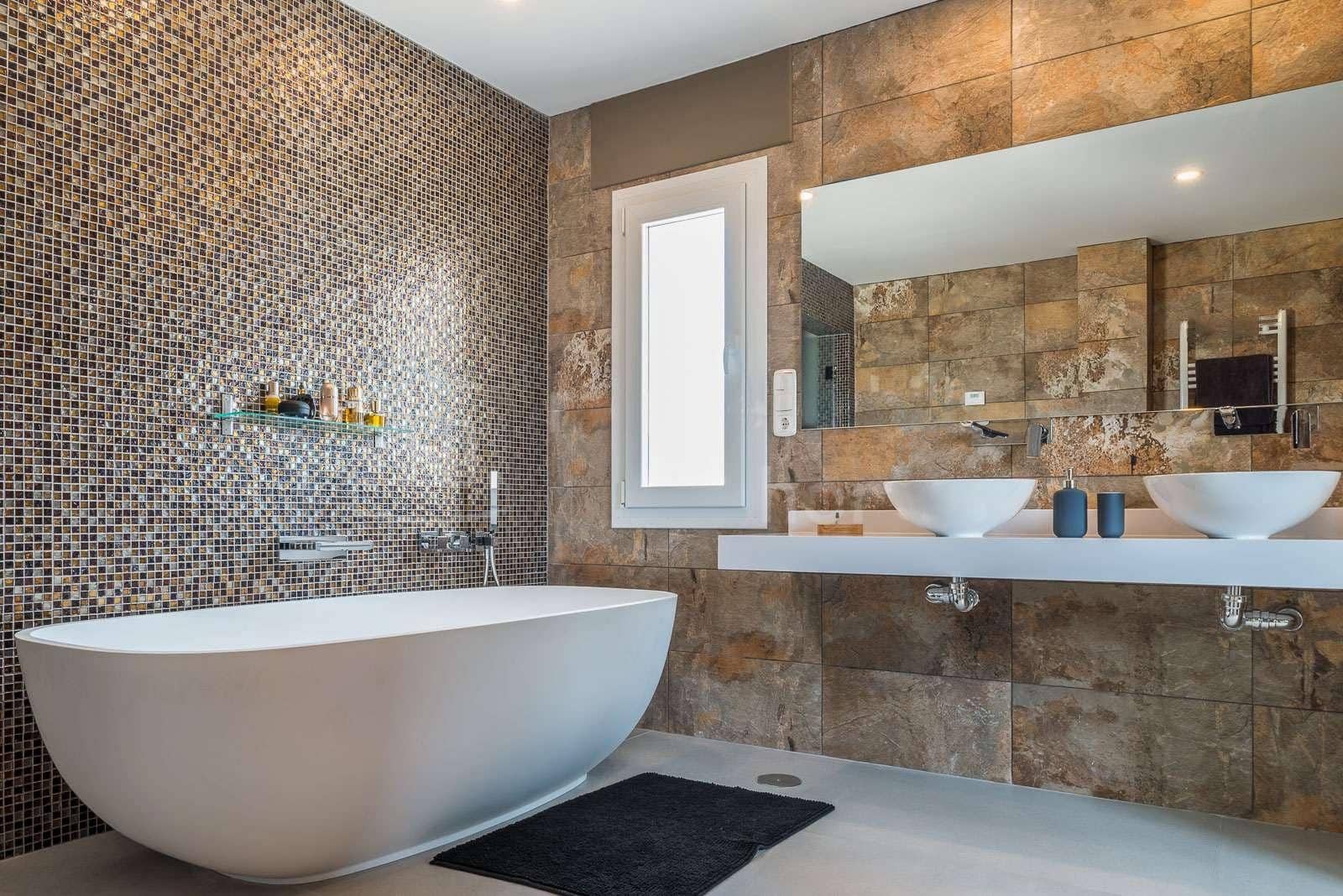 5 sypialnia Willa na sprzedaż w Marbella z basenem garażem - 1 995 000 € (Ref: 8603270)