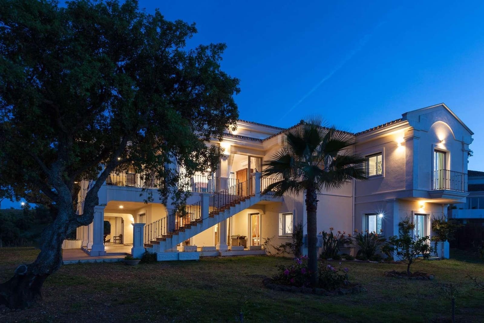 5 sypialnia Willa na sprzedaż w Marbella z basenem garażem - 1 995 000 € (Ref: 8603270)