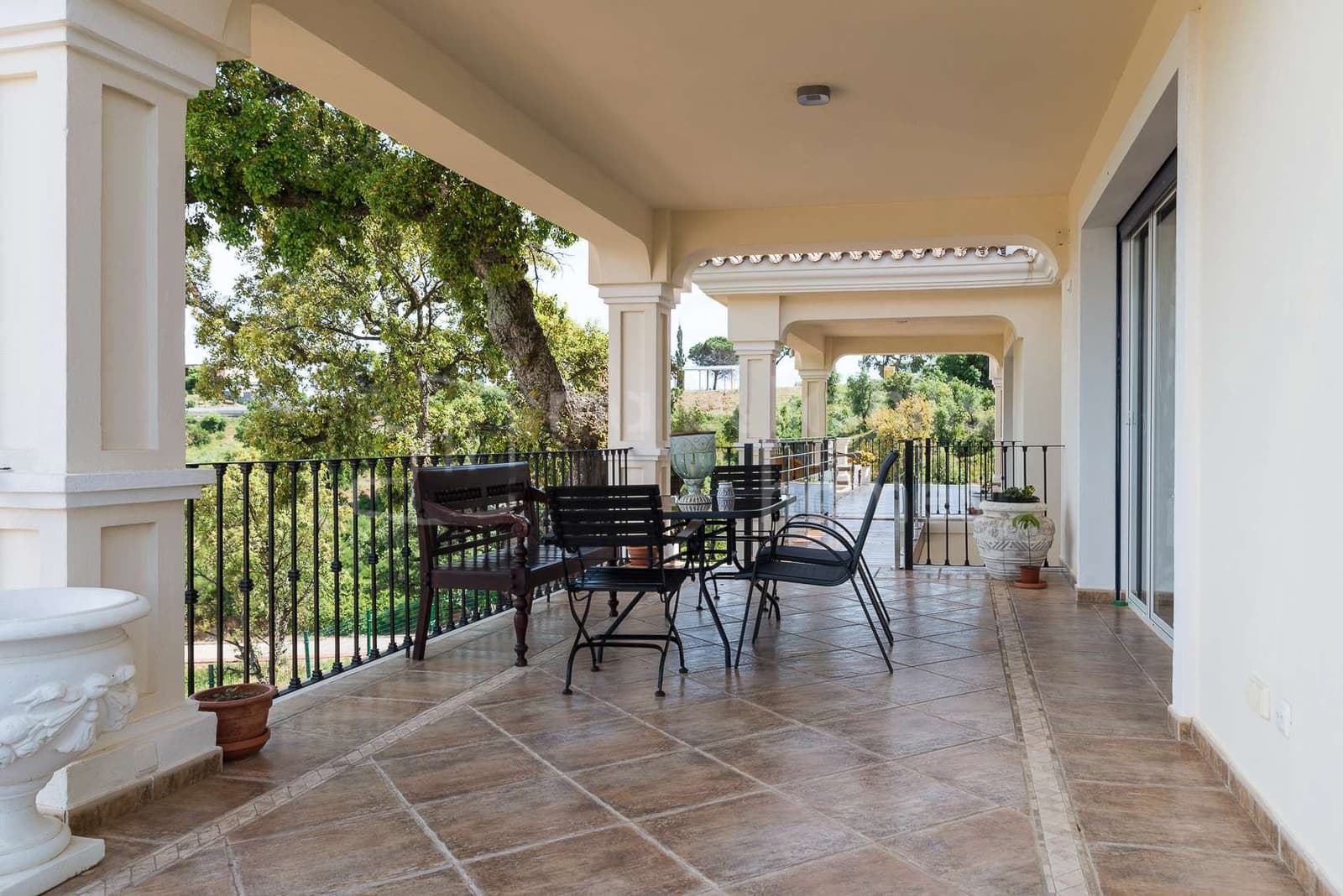 5 sypialnia Willa na sprzedaż w Marbella z basenem garażem - 1 995 000 € (Ref: 8603270)