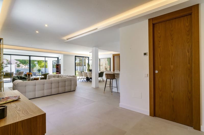 4 soverom Villa til salgs i Marbella med svømmebasseng garasje - € 2 350 000 (Ref: 8603272)