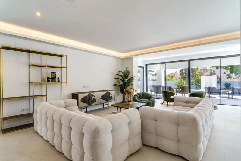 4 soverom Villa til salgs i Marbella med svømmebasseng garasje - € 2 350 000 (Ref: 8603272)