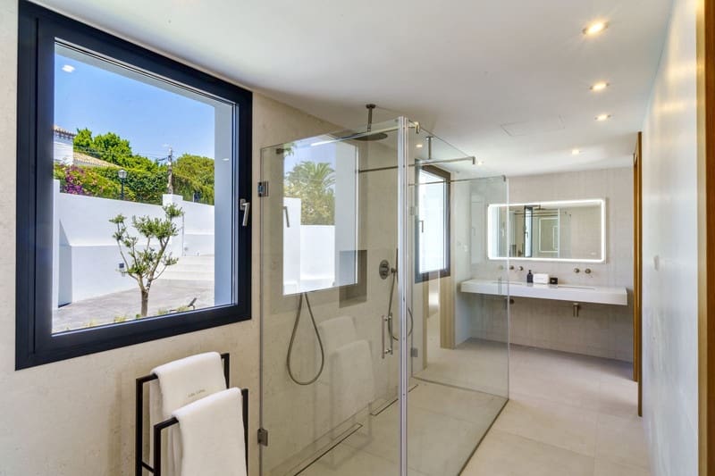 4 soverom Villa til salgs i Marbella med svømmebasseng garasje - € 2 350 000 (Ref: 8603272)