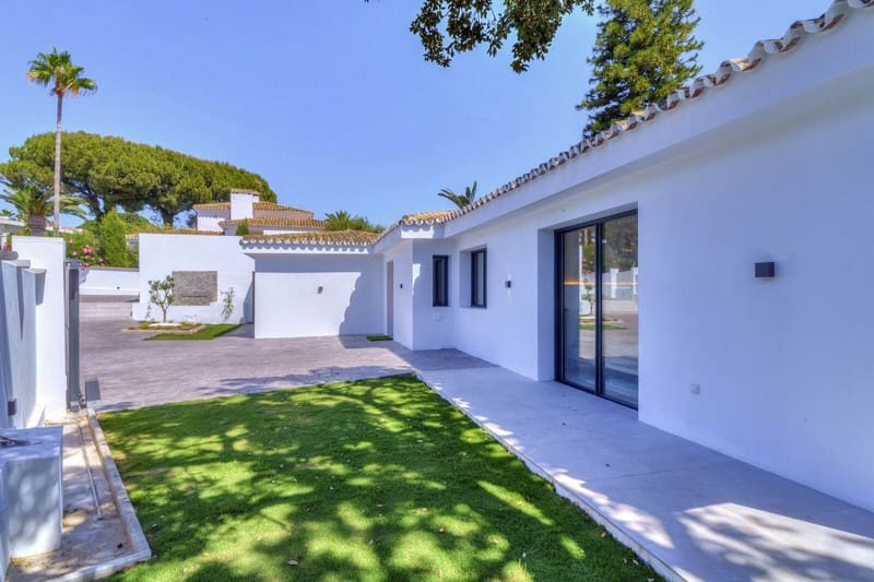 4 soverom Villa til salgs i Marbella med svømmebasseng garasje - € 2 350 000 (Ref: 8603272)