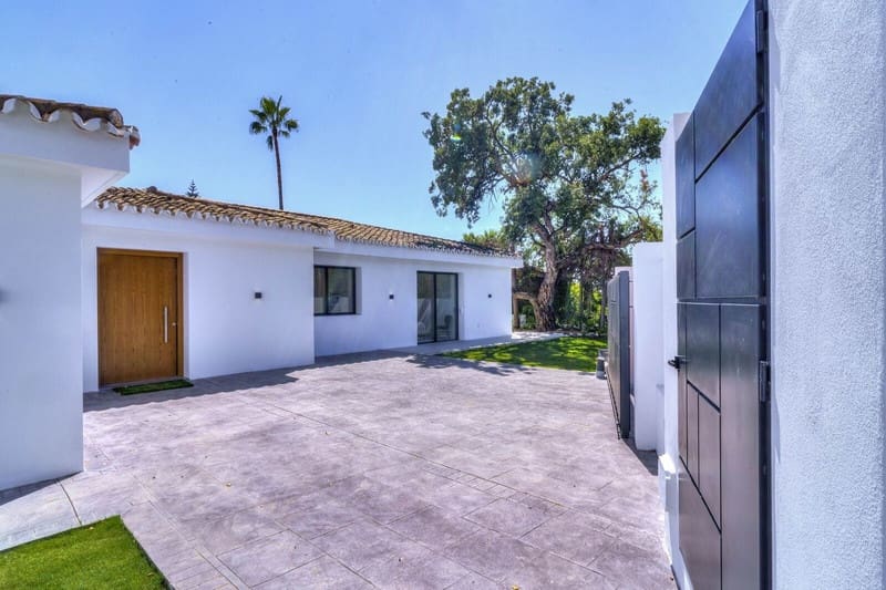 4 soverom Villa til salgs i Marbella med svømmebasseng garasje - € 2 350 000 (Ref: 8603272)