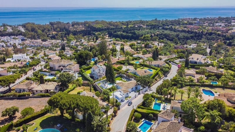 4 soverom Villa til salgs i Marbella med svømmebasseng garasje - € 2 350 000 (Ref: 8603272)