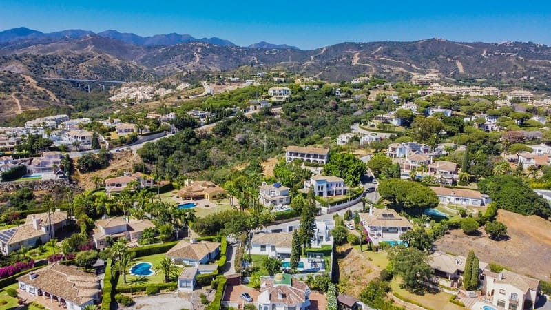 4 soverom Villa til salgs i Marbella med svømmebasseng garasje - € 2 350 000 (Ref: 8603272)