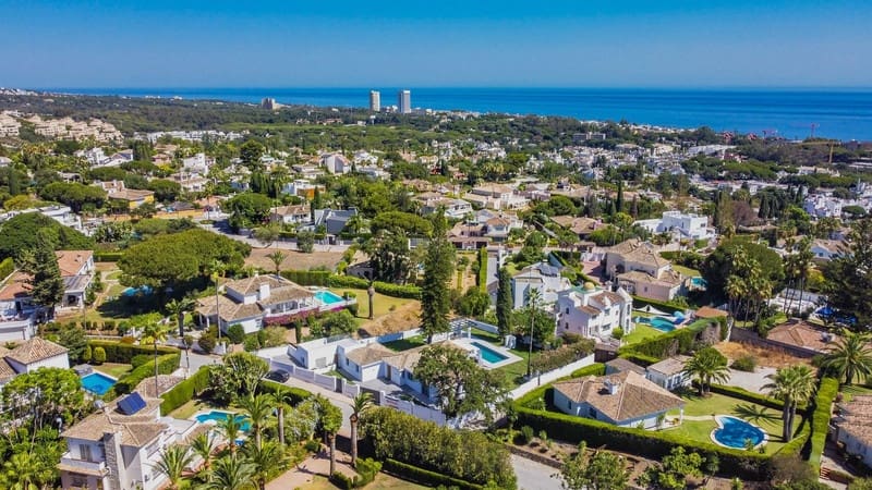 4 soverom Villa til salgs i Marbella med svømmebasseng garasje - € 2 350 000 (Ref: 8603272)
