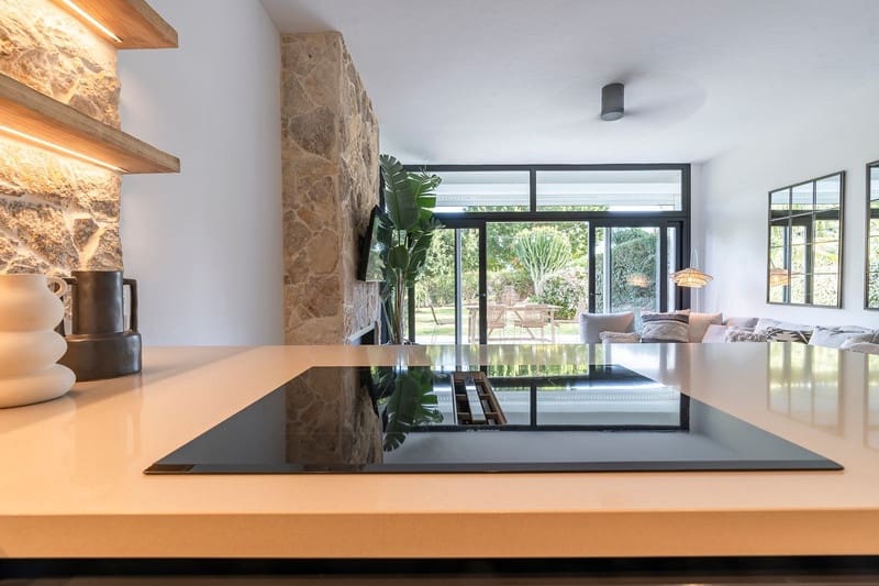 3 soveværelse Byhus til salg i Marbella med swimmingpool garage - € 695.000 (Ref: 8603274)