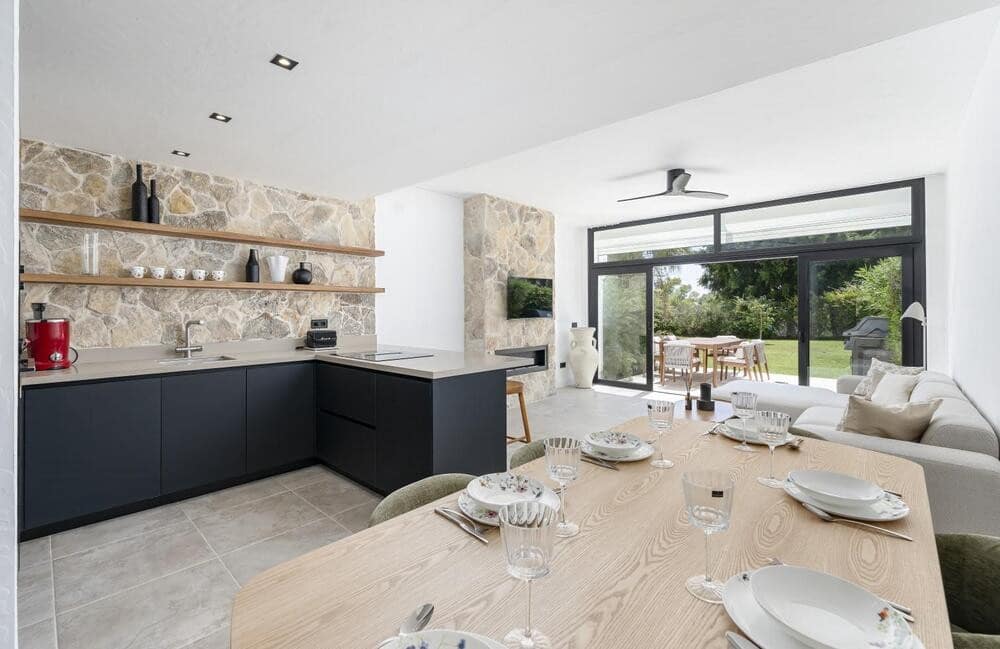 3 soveværelse Byhus til salg i Marbella med swimmingpool garage - € 795.000 (Ref: 8603274)