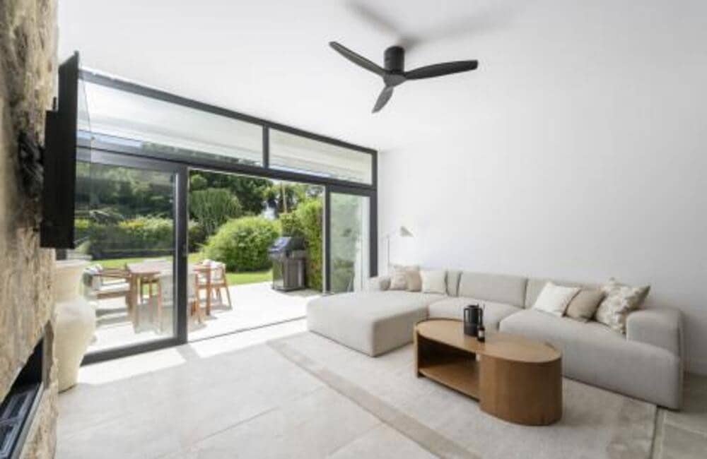 3 soveværelse Byhus til salg i Marbella med swimmingpool garage - € 795.000 (Ref: 8603274)