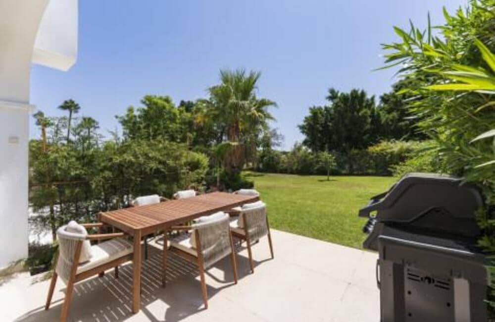 3 soveværelse Byhus til salg i Marbella med swimmingpool garage - € 795.000 (Ref: 8603274)