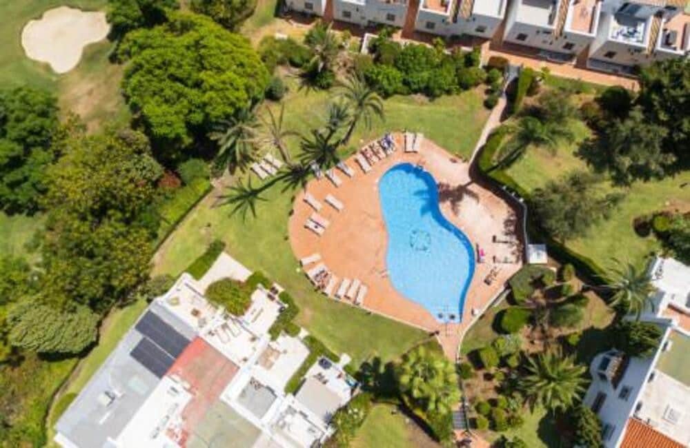 3 soveværelse Byhus til salg i Marbella med swimmingpool garage - € 795.000 (Ref: 8603274)