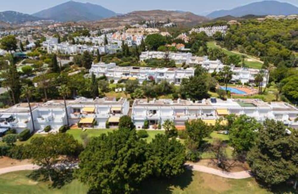 3 soveværelse Byhus til salg i Marbella med swimmingpool garage - € 795.000 (Ref: 8603274)