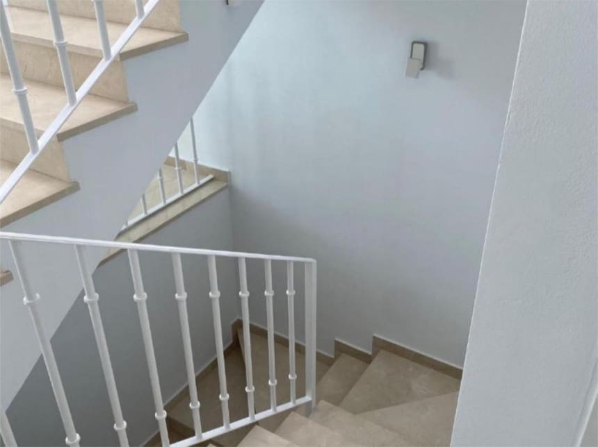 5 quarto Casa em Banda para venda em Benahavis com piscina garagem - 945 000 € (Ref: 8611870)