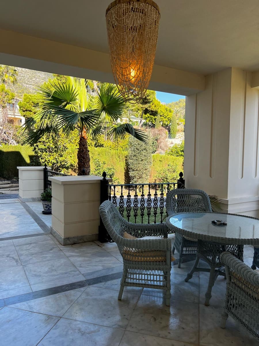 8 quarto Moradia para venda em Marbella com piscina garagem - 10 900 000 € (Ref: 8615942)