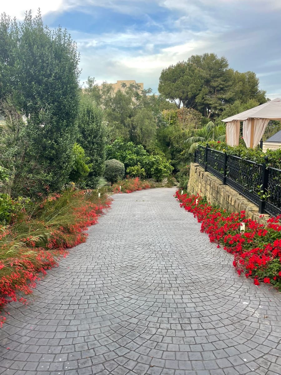 8 quarto Moradia para venda em Marbella com piscina garagem - 10 900 000 € (Ref: 8615942)